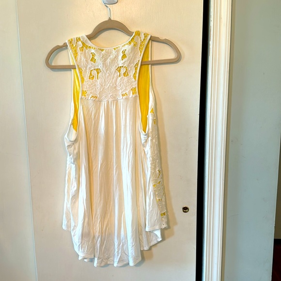 Anthropologie Akemi Lace Floral Racer Back Tank Top size XL - Picture 3 of 4